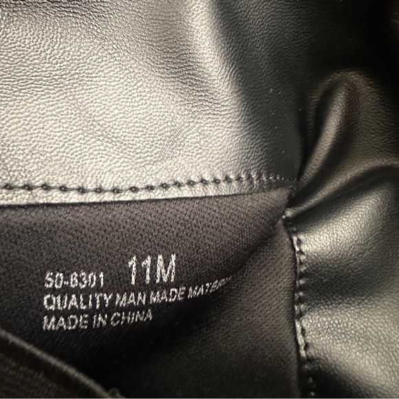 Bella Vita Black Knee High Boots size 11 with Buckles - Picture 12 of 16